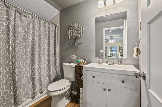 1718 N Shannon Street, Sherman, TX 75092