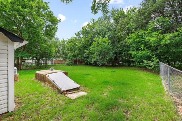 1718 N Shannon Street, Sherman, TX 75092