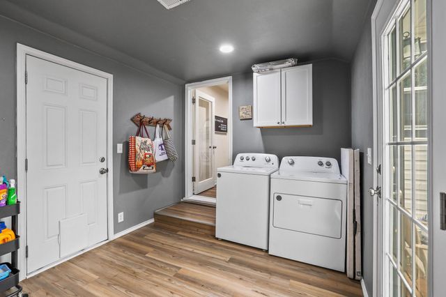 1718 N Shannon Street, Sherman, TX 75092