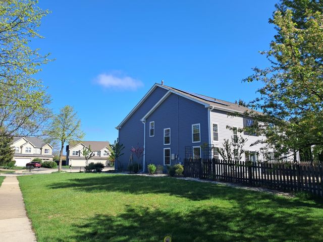 1283 Derby Lane, Mundelein, IL 60060