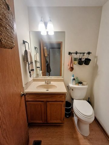 1283 Derby Lane, Mundelein, IL 60060