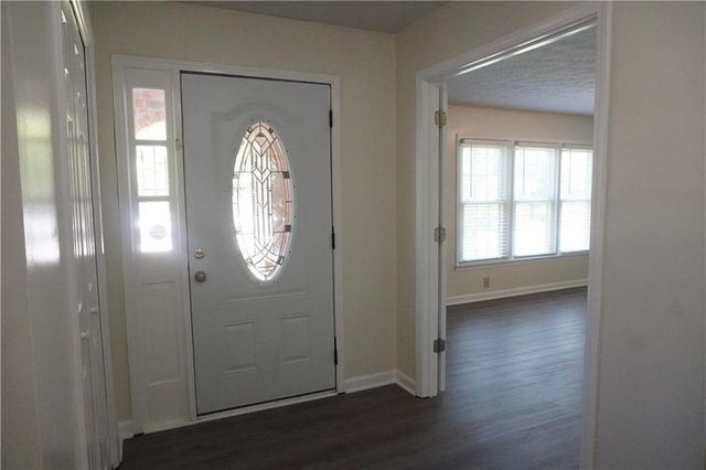 2421 Fieldstone Drive SE, Conyers, GA 30013