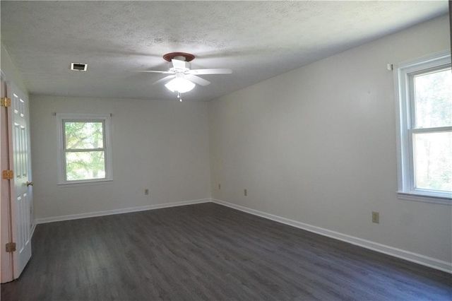 2421 Fieldstone Drive SE, Conyers, GA 30013