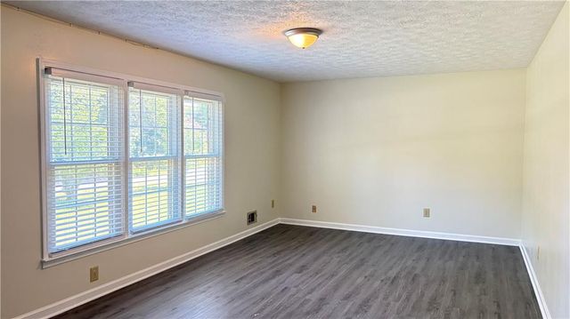 2421 Fieldstone Drive SE, Conyers, GA 30013