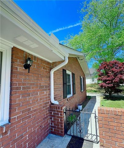 2421 Fieldstone Drive SE, Conyers, GA 30013