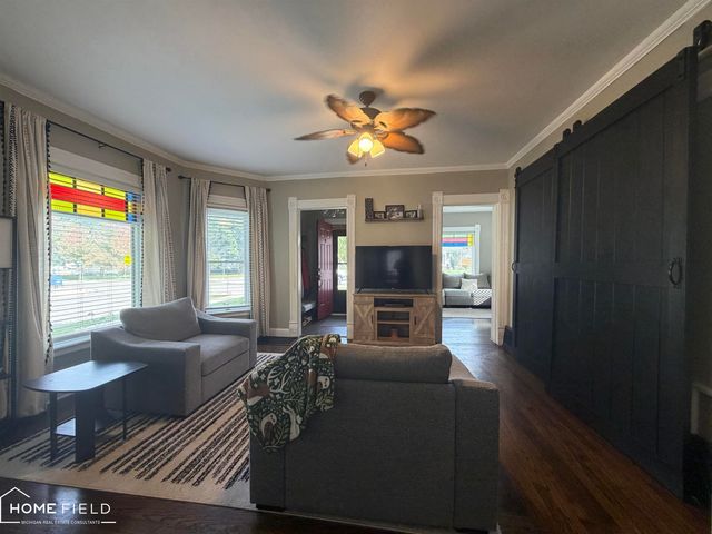 704 E Oliver Street, Owosso, MI 48867