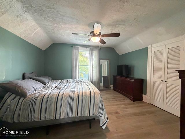 704 E Oliver Street, Owosso, MI 48867