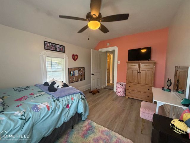 704 E Oliver Street, Owosso, MI 48867