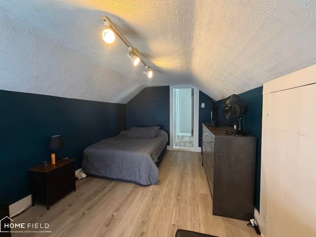 704 E Oliver Street, Owosso, MI 48867