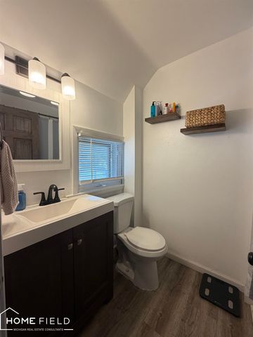 704 E Oliver Street, Owosso, MI 48867