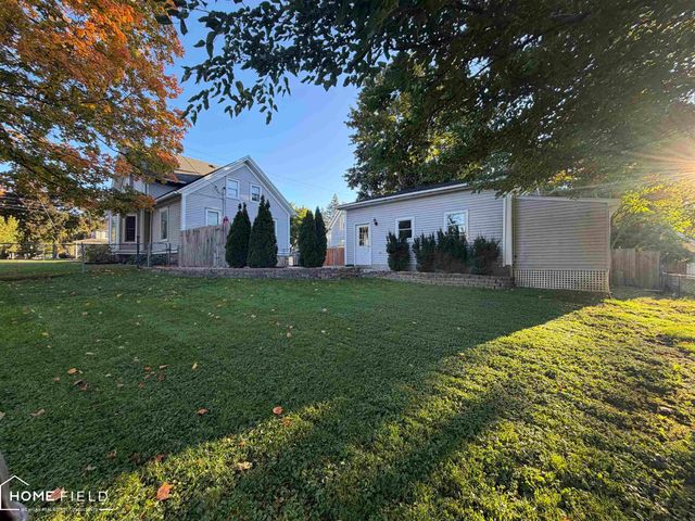 704 E Oliver Street, Owosso, MI 48867