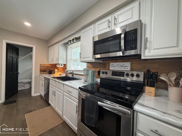 704 E Oliver Street, Owosso, MI 48867