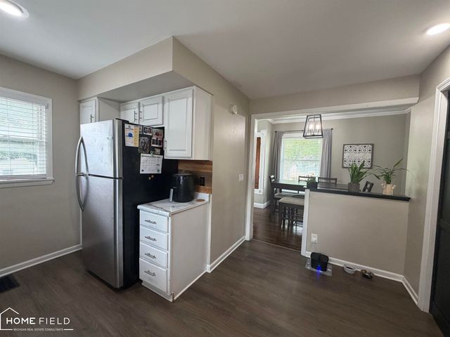 704 E Oliver Street, Owosso, MI 48867