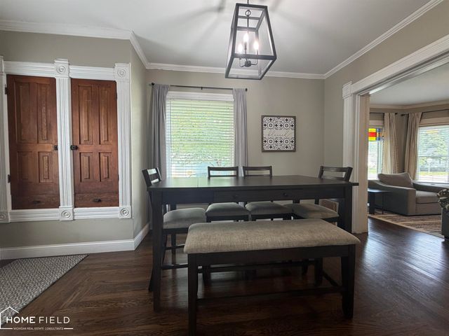704 E Oliver Street, Owosso, MI 48867