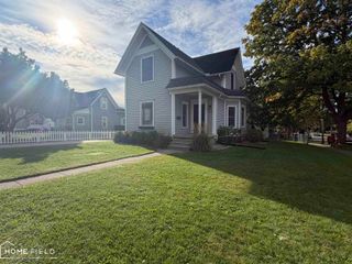 704 E Oliver Street, Owosso, MI 48867