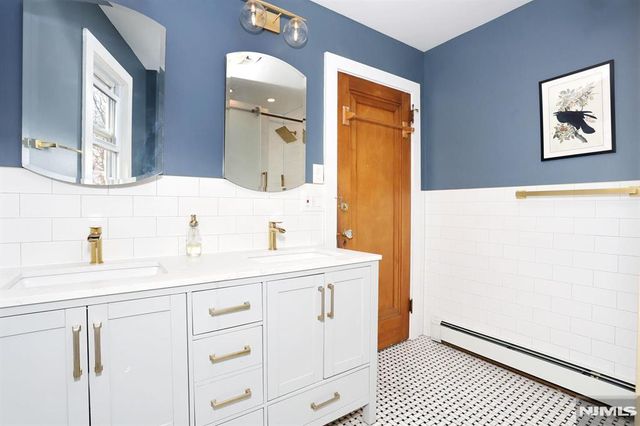 703 Linden Avenue, Teaneck, NJ 07666