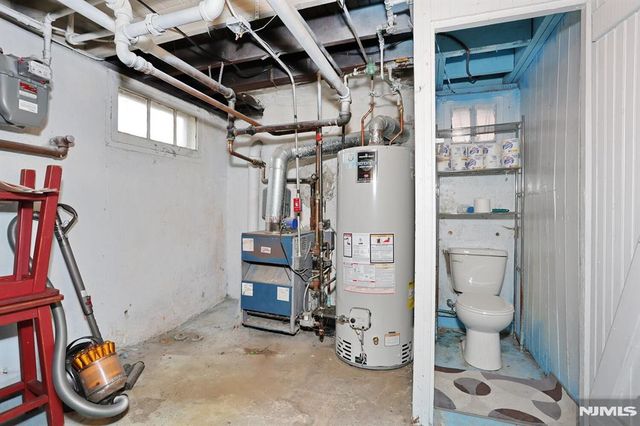 703 Linden Avenue, Teaneck, NJ 07666