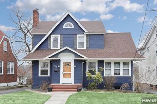 703 Linden Avenue, Teaneck, NJ 07666