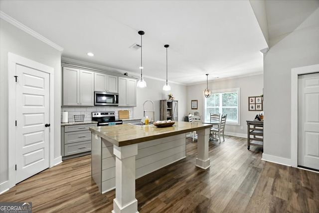 161 Fairway Circle, Macon, GA 31211