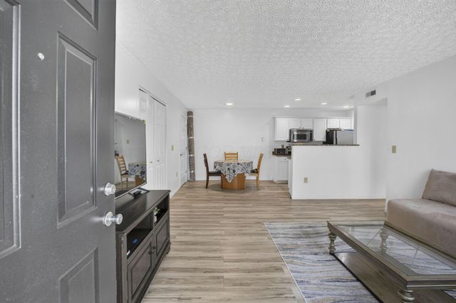 5597 Cedar Springs Road, Columbus, OH 43228