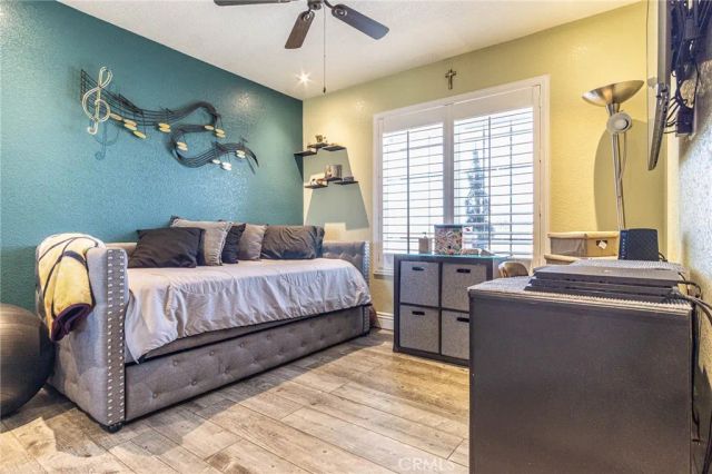 9735 Elsinore Road, Oak Hills, CA 92344