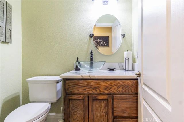 9735 Elsinore Road, Oak Hills, CA 92344