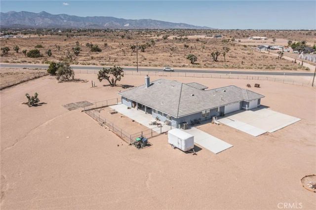 9735 Elsinore Road, Oak Hills, CA 92344