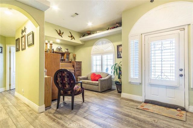 9735 Elsinore Road, Oak Hills, CA 92344