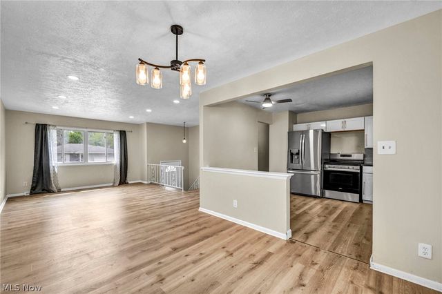 14369 Rochelle Drive, Maple Heights, OH 44137