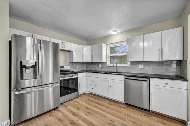 14369 Rochelle Drive, Maple Heights, OH 44137