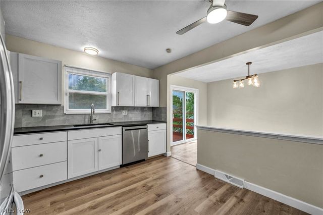 14369 Rochelle Drive, Maple Heights, OH 44137