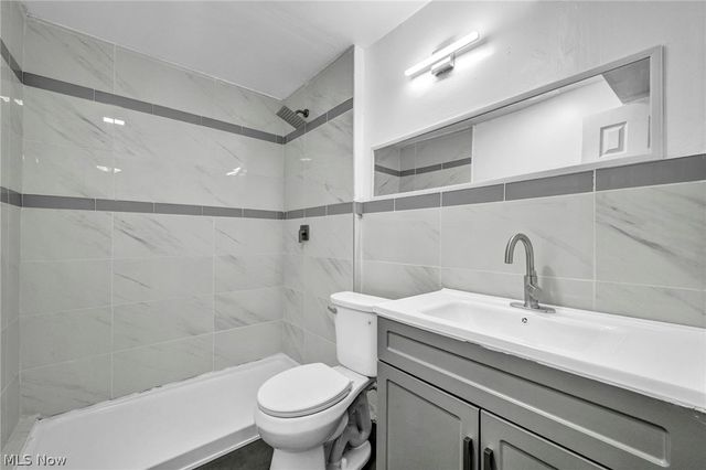 14369 Rochelle Drive, Maple Heights, OH 44137
