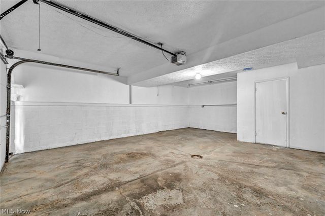 14369 Rochelle Drive, Maple Heights, OH 44137