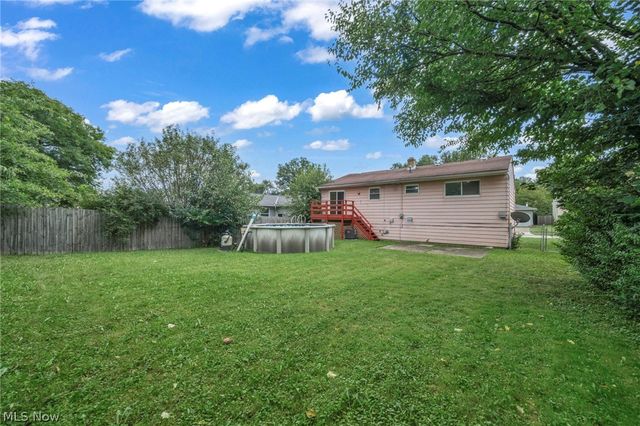 14369 Rochelle Drive, Maple Heights, OH 44137