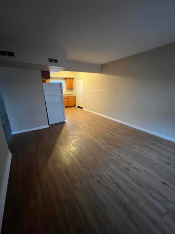 2904 Elizabeth Avenue 2S, Zion, IL 60099