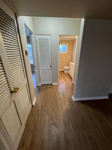 2904 Elizabeth Avenue 2S, Zion, IL 60099