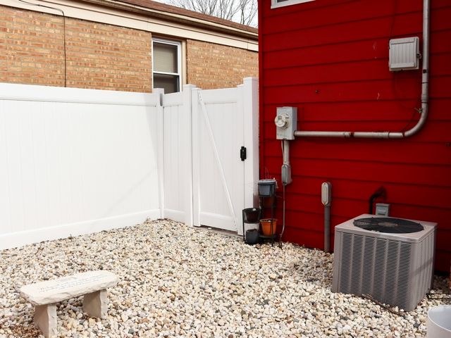 17112 Whittier Avenue, Hazel Crest, IL 60429