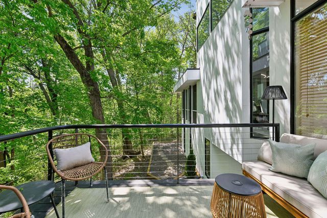 18804 Kingswood Terrace, Minnetonka, MN 55345
