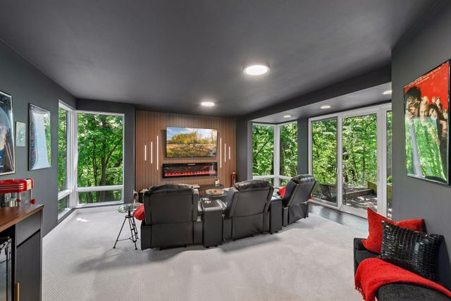 18804 Kingswood Terrace, Minnetonka, MN 55345