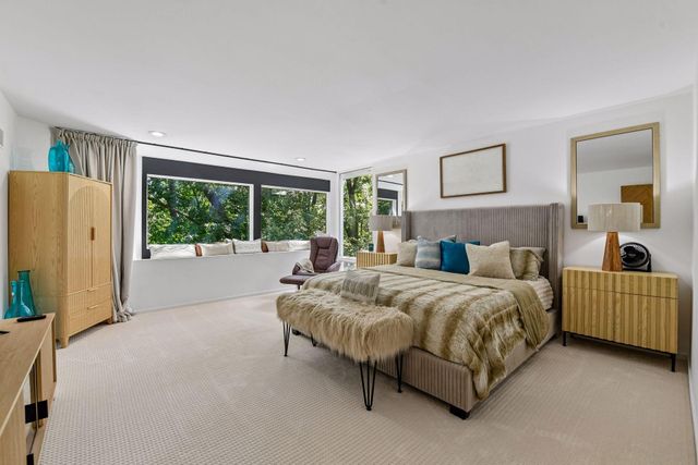 18804 Kingswood Terrace, Minnetonka, MN 55345