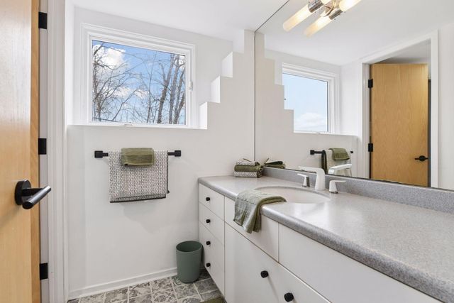 18804 Kingswood Terrace, Minnetonka, MN 55345