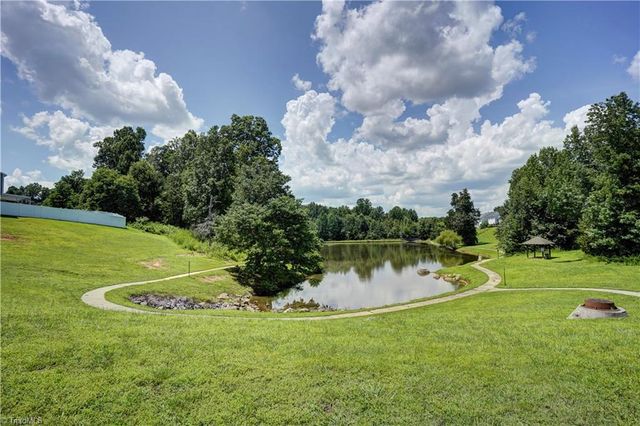 467 Salem Springs Drive, Winston-salem, NC 27107