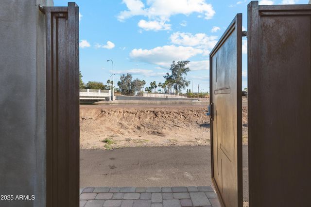 6953 E Lafayette Boulevard, Scottsdale, AZ 85251