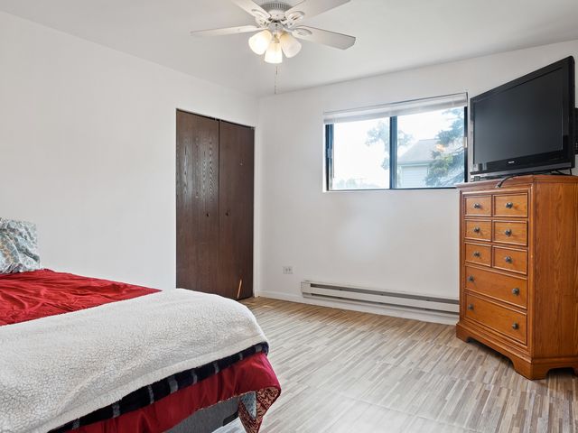 9645 Ridgeland Avenue 201, Oak Lawn, IL 60453