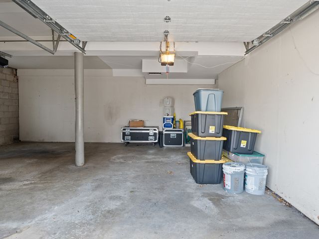 9645 Ridgeland Avenue 201, Oak Lawn, IL 60453