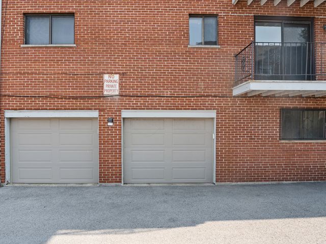 9645 Ridgeland Avenue 201, Oak Lawn, IL 60453