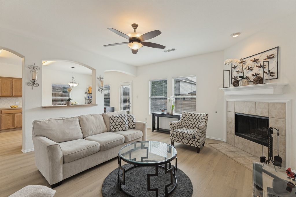 613 Stirrup Bar Drive, Fort Worth, TX 76179 — photo 5