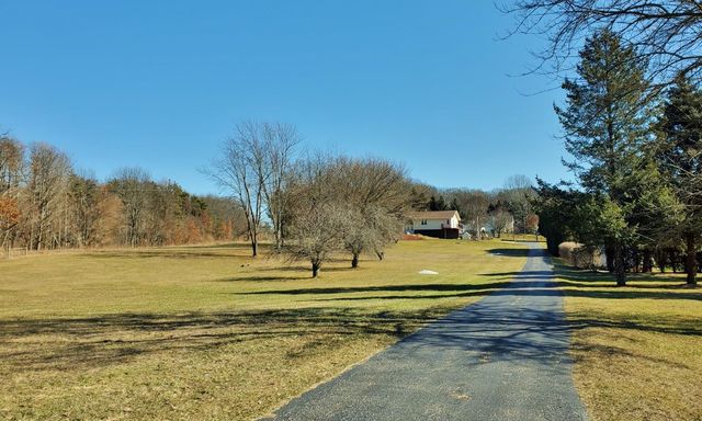 1441 N Wozniak Road, Michigan City, IN 46360