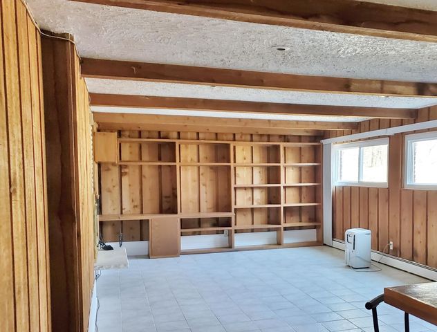 1441 N Wozniak Road, Michigan City, IN 46360