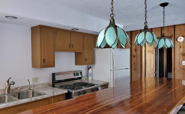 1441 N Wozniak Road, Michigan City, IN 46360